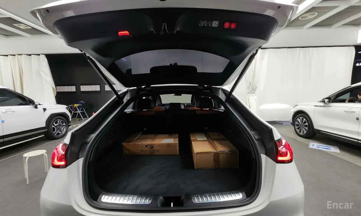 Фото 20 - Mercedes-Benz GLC-Class