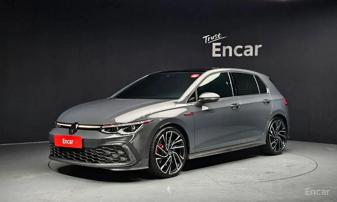 Фото 1 - Volkswagen Golf