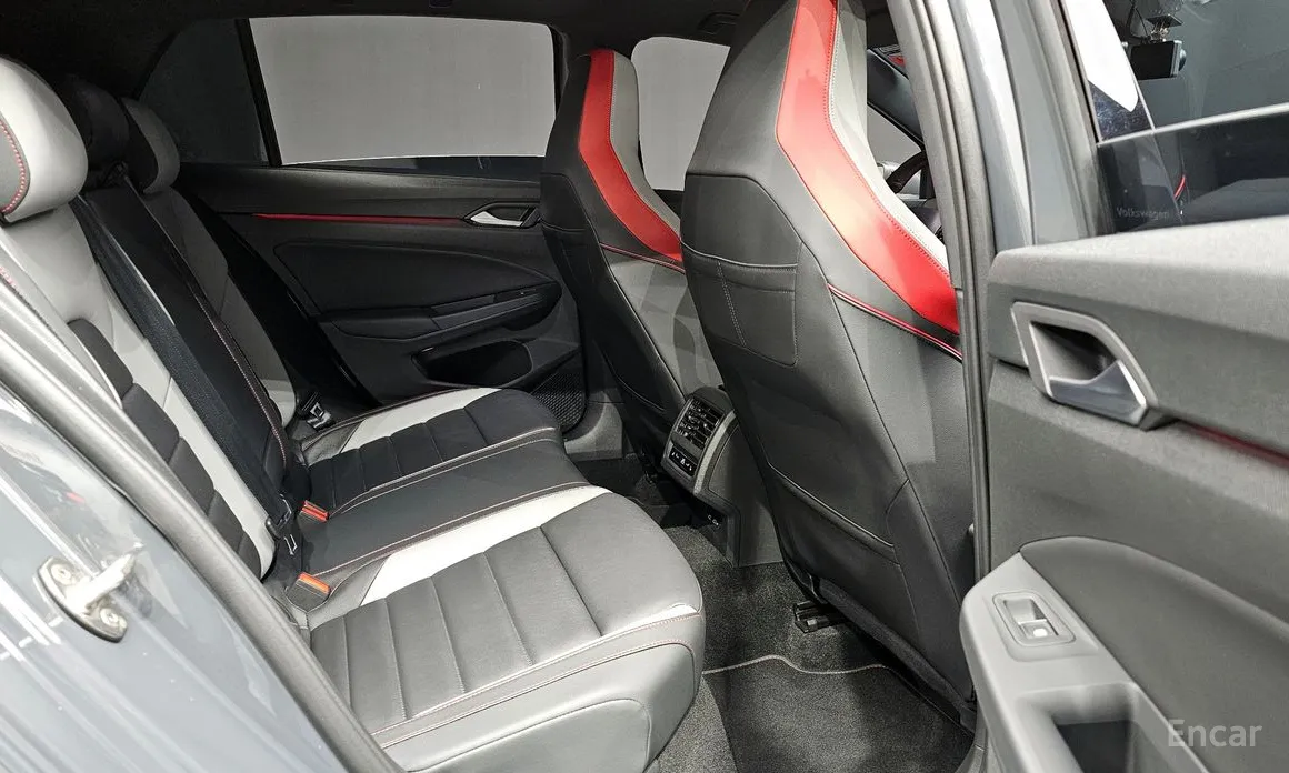 Фото 11 - Volkswagen Golf