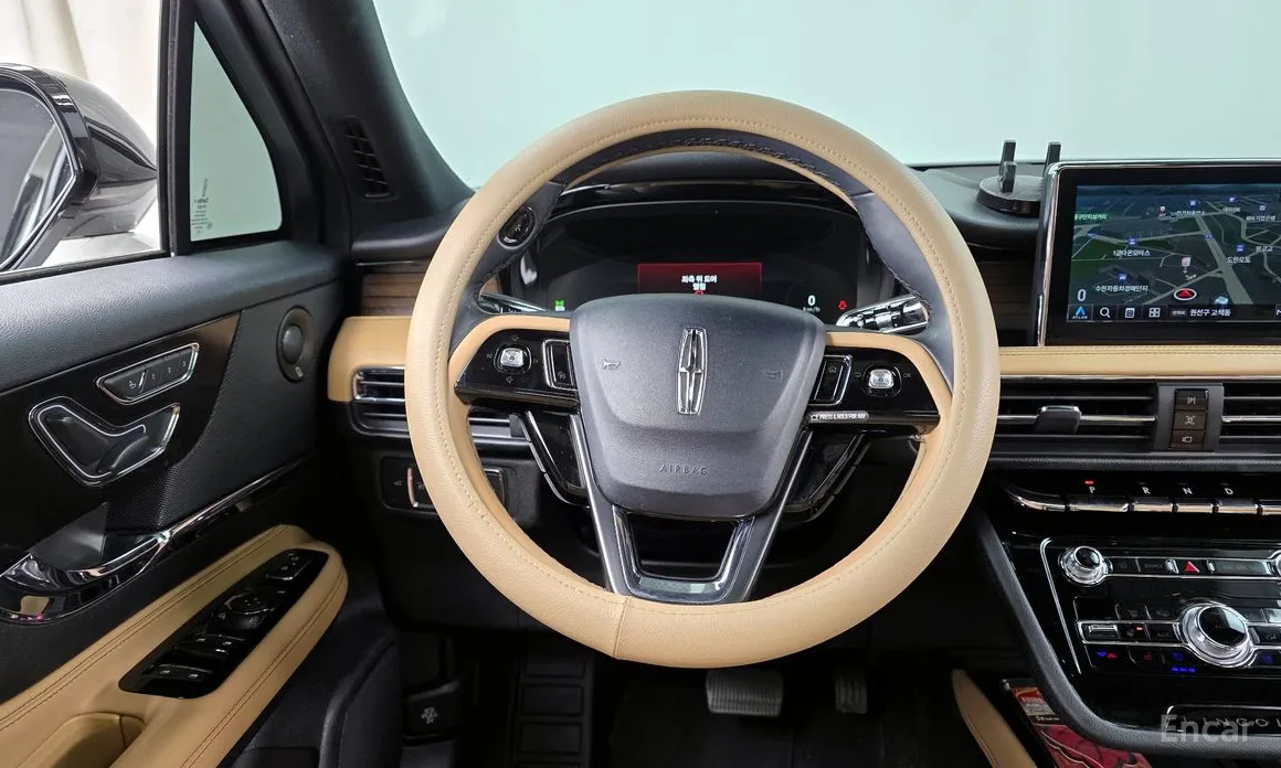 Фото 13 - Lincoln Corsair