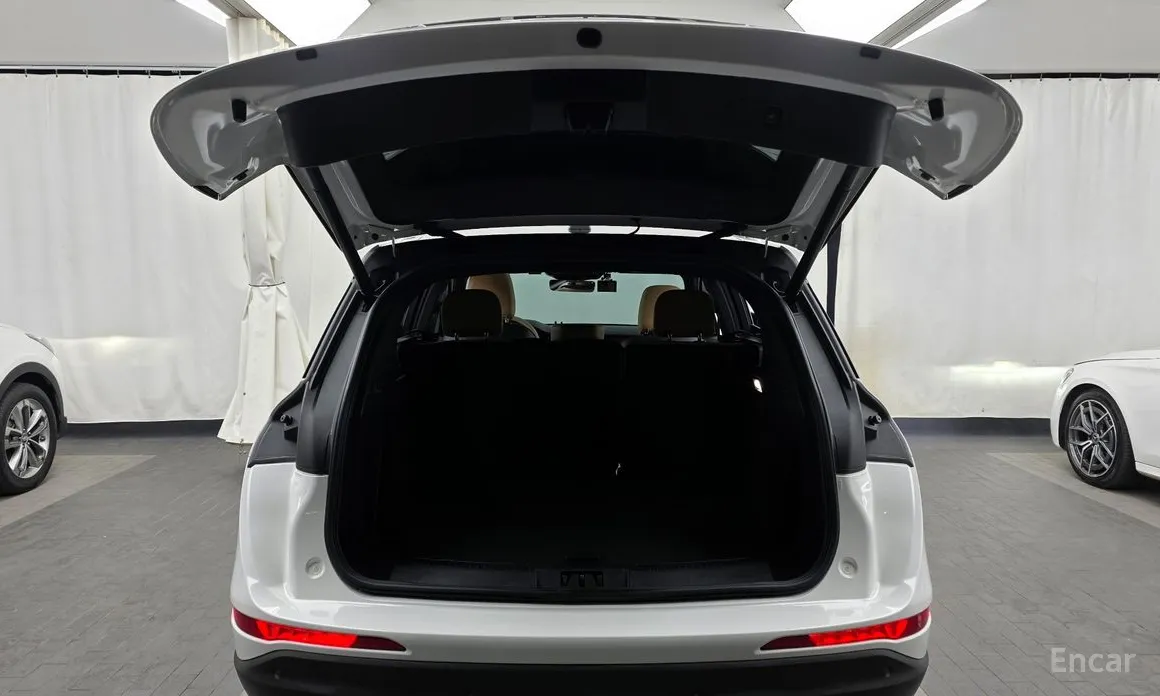 Фото 20 - Lincoln Corsair