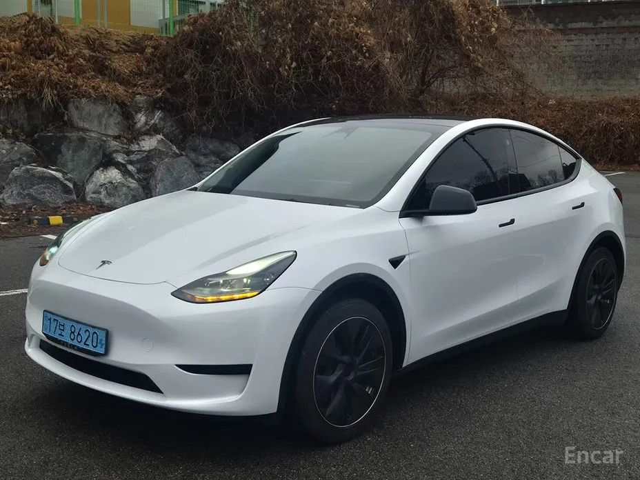 Фото 1 - Tesla Model Y