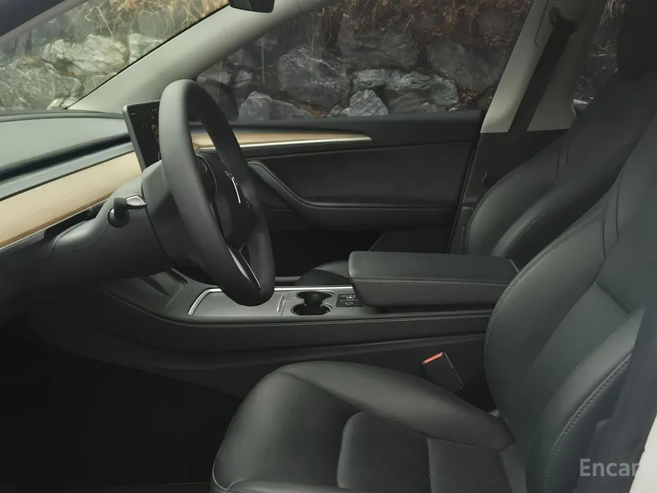 Фото 10 - Tesla Model Y