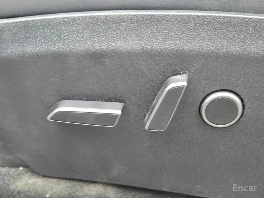 Фото 13 - Tesla Model Y