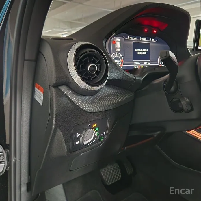 Фото 13 - Audi Q2