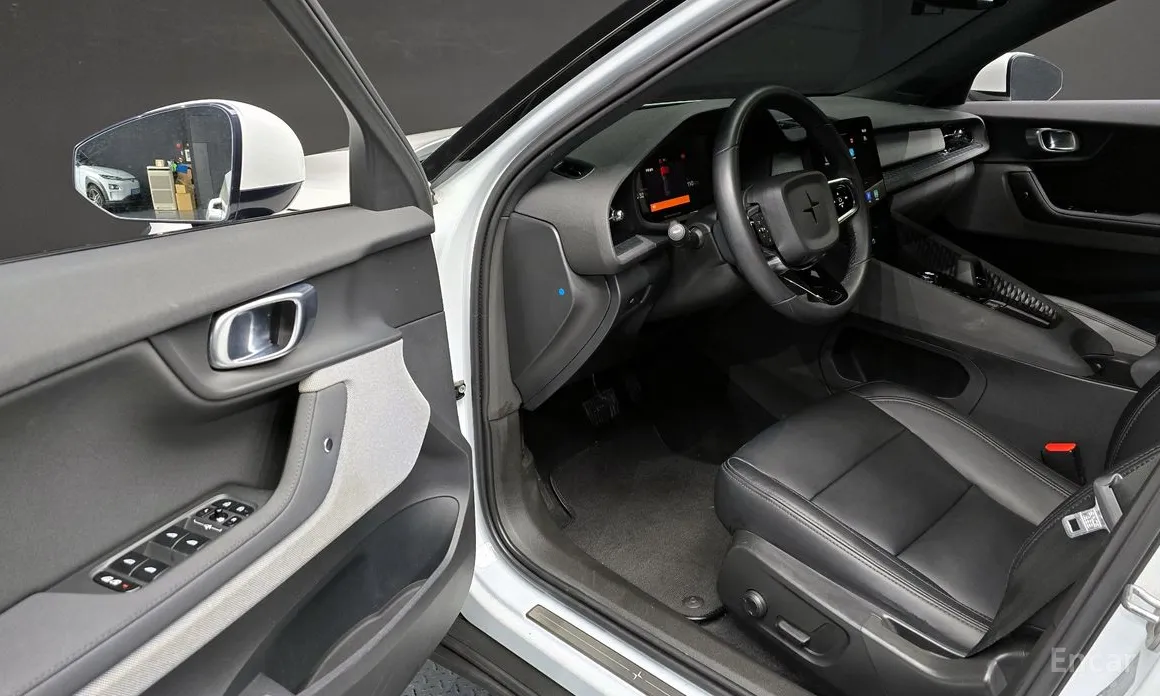 Фото 11 - Polestar 2