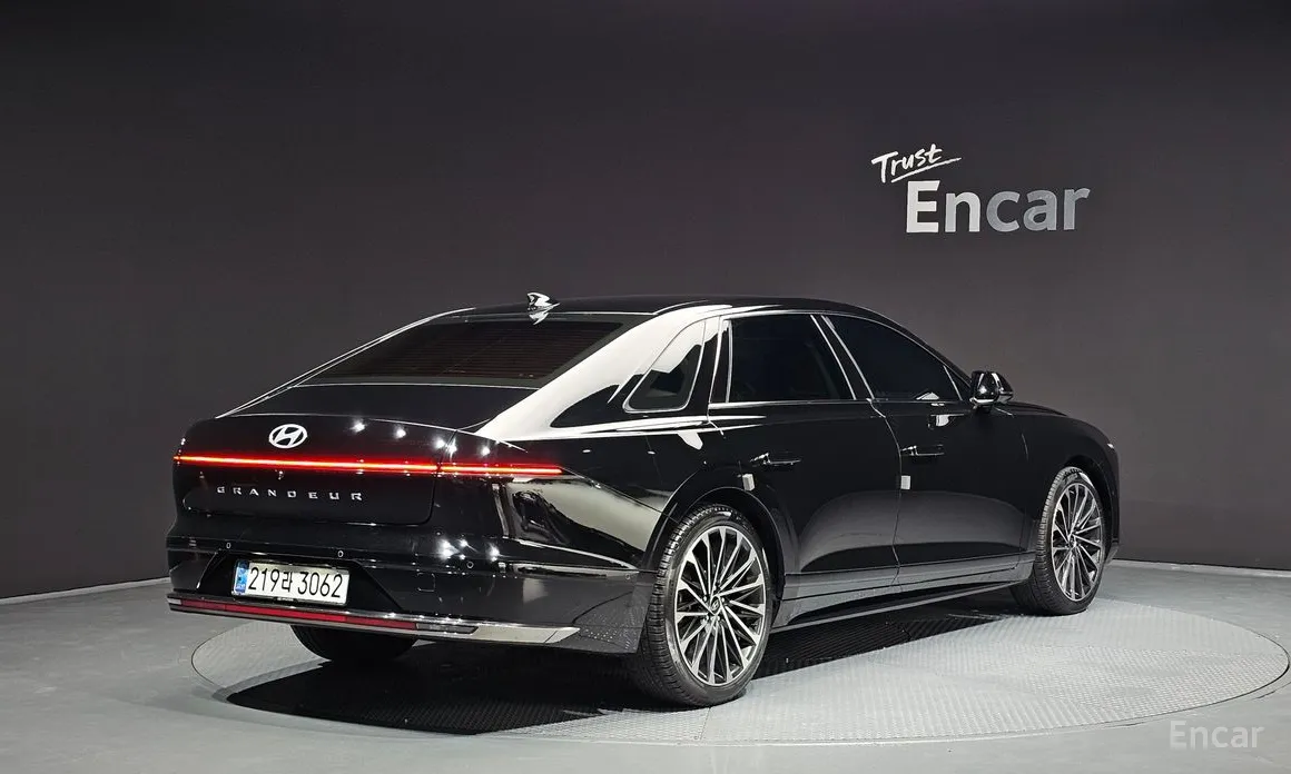 Фото 2 - Hyundai Grandeur