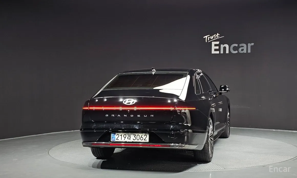 Фото 4 - Hyundai Grandeur