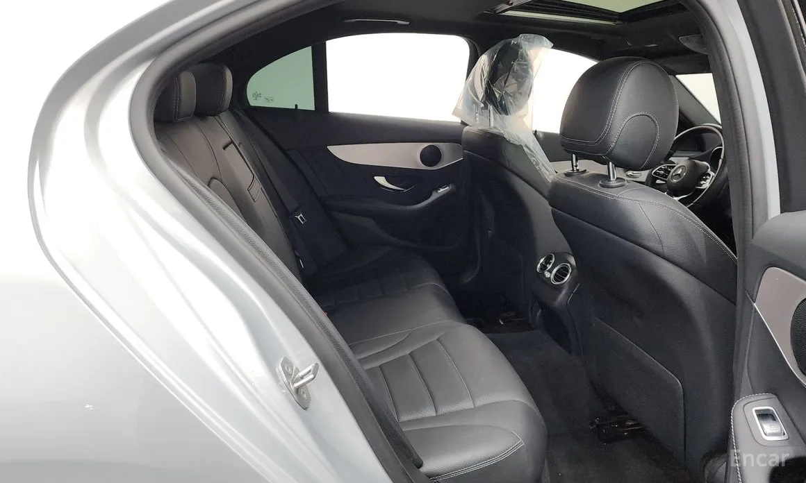 Фото 12 - Mercedes-Benz C-Class