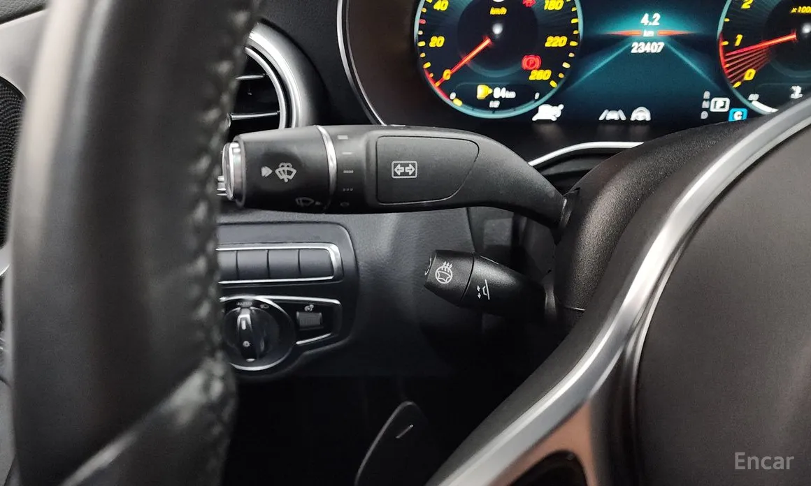 Фото 15 - Mercedes-Benz C-Class