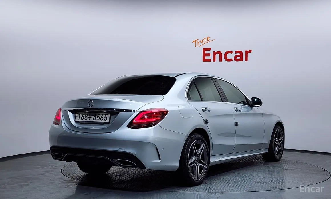 Фото 2 - Mercedes-Benz C-Class