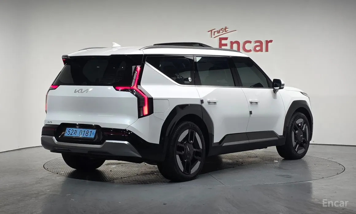 Фото 2 - Kia EV9
