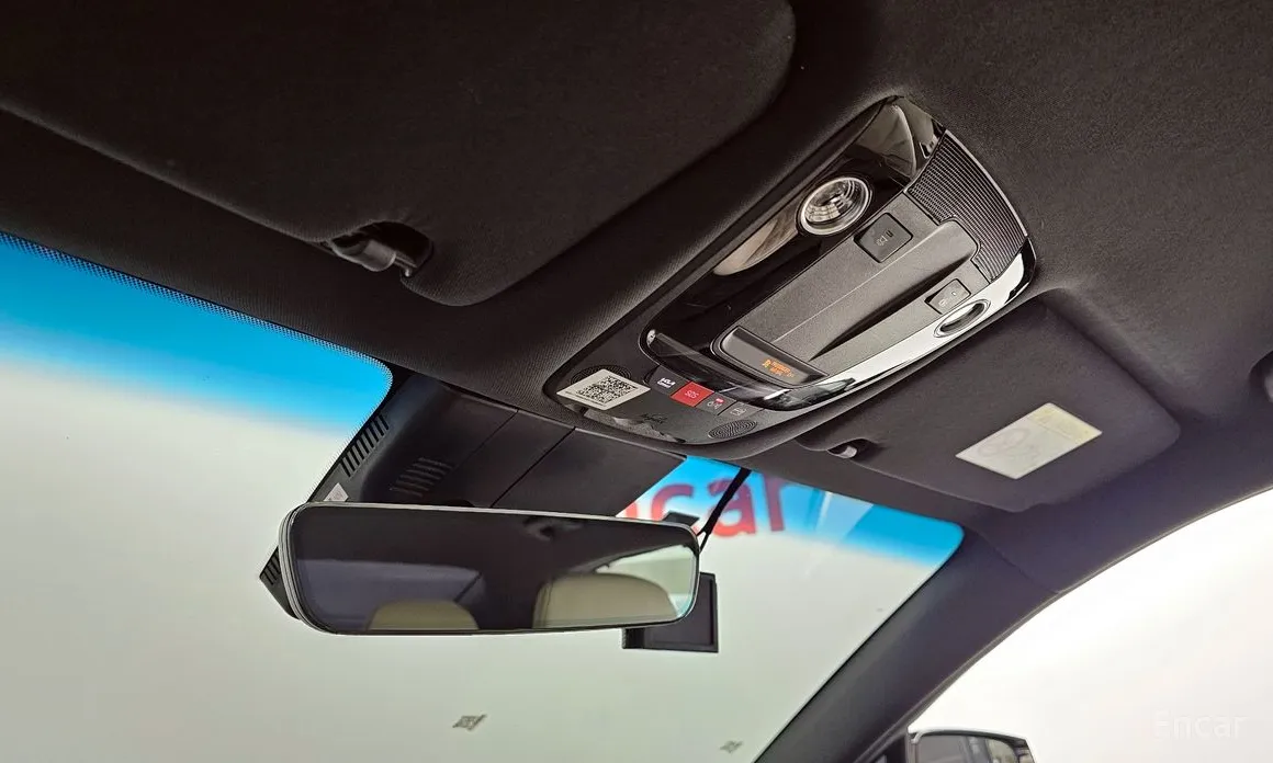 Photo 19 - Kia K8