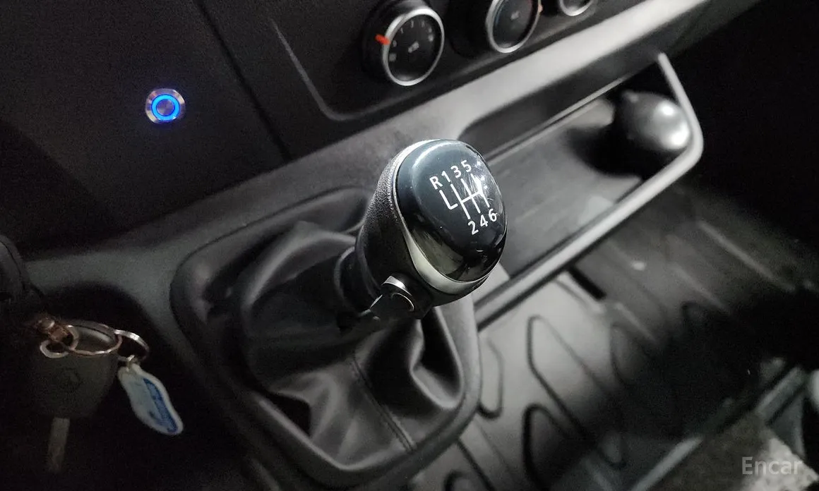 Фото 9 - Renault Master