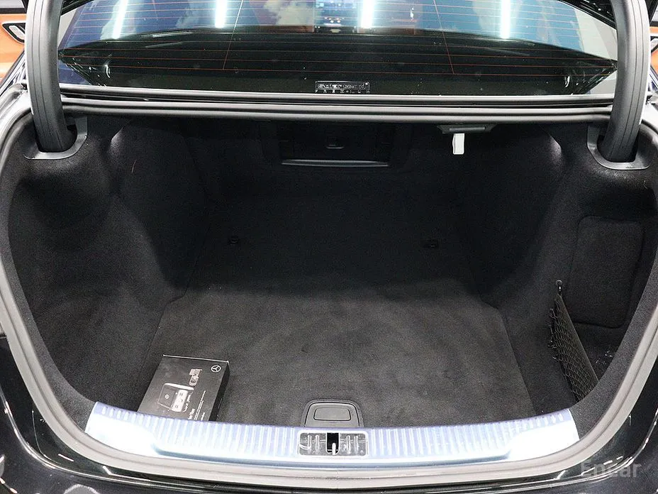 Фото 5 - Mercedes-Benz S-Class