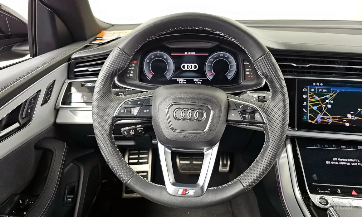 Фото 13 - Audi Q8