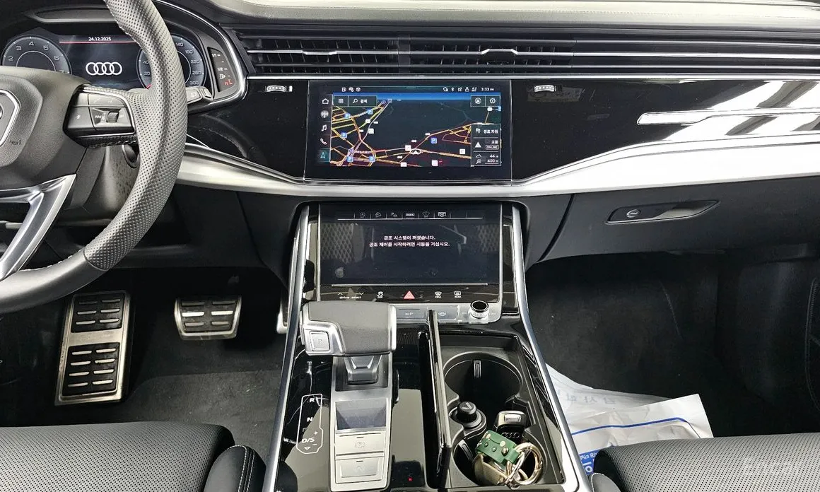 Фото 14 - Audi Q8