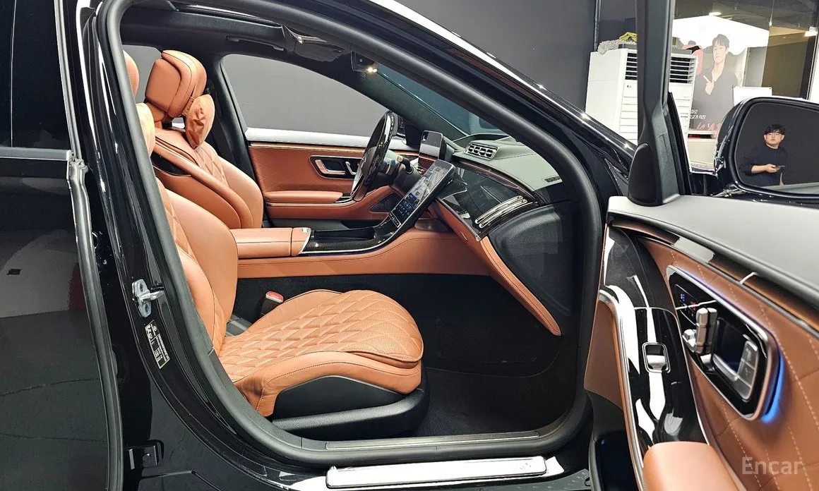 Фото 12 - Mercedes-Benz S-Class