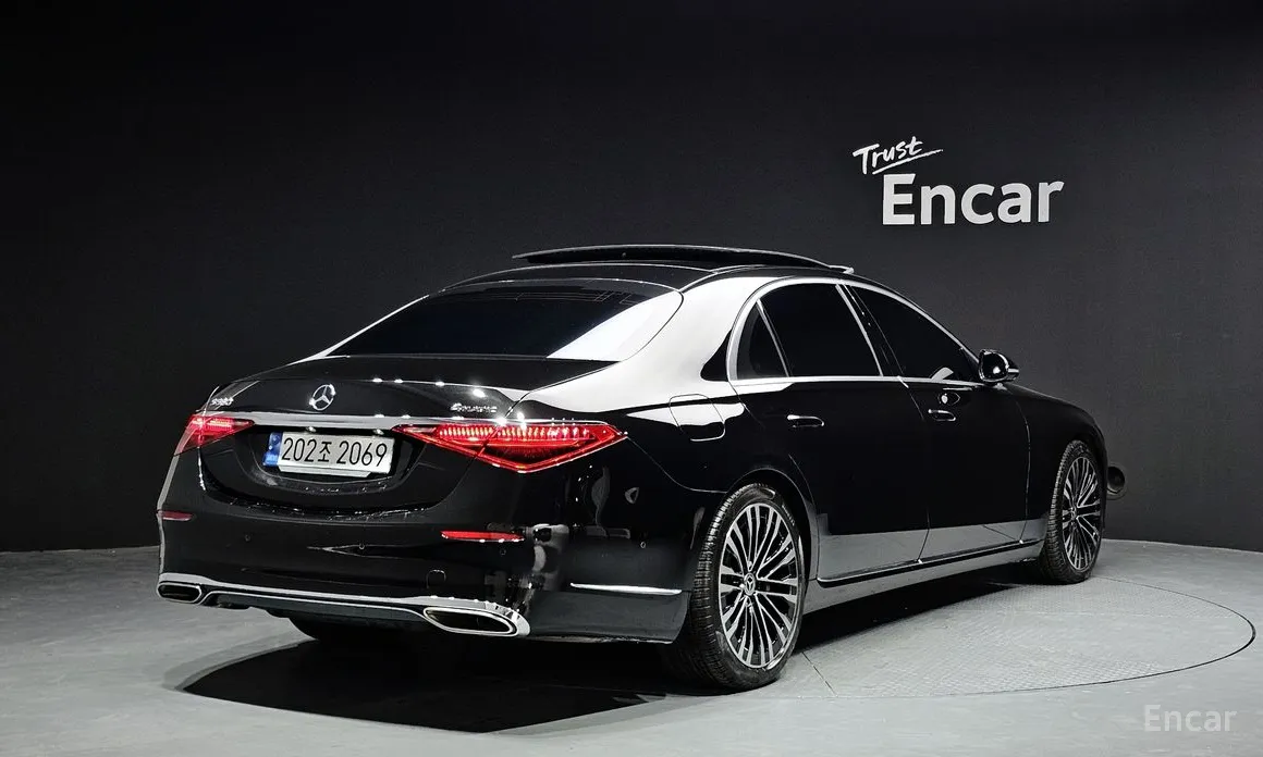 Фото 2 - Mercedes-Benz S-Class