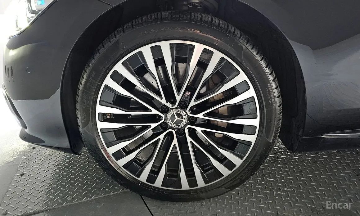 Фото 5 - Mercedes-Benz S-Class