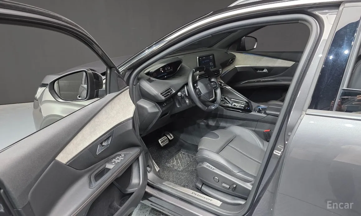 Фото 10 - Peugeot 3008