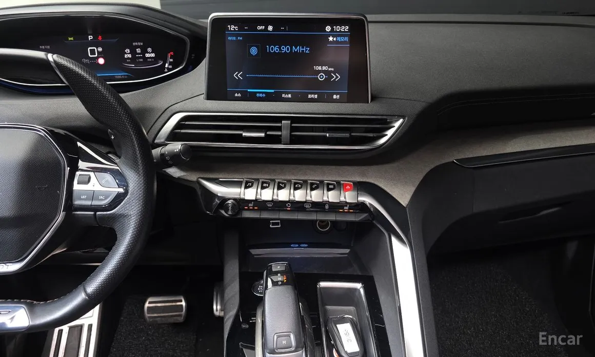 Фото 18 - Peugeot 3008