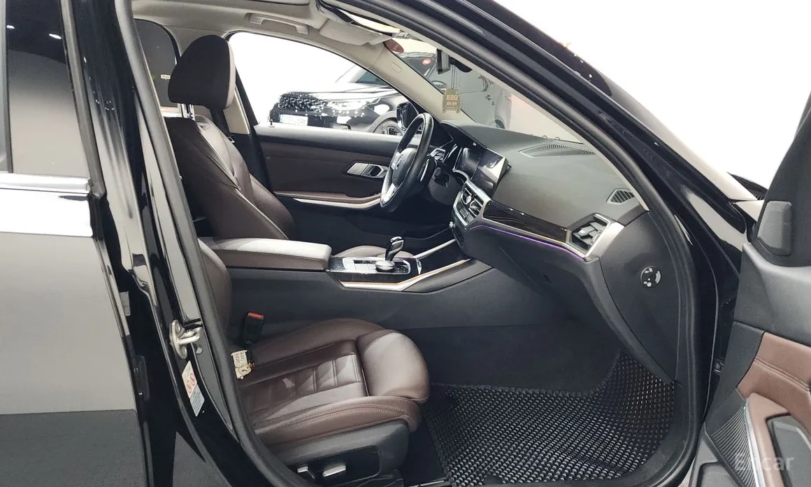 Фото 11 - BMW 3 Series