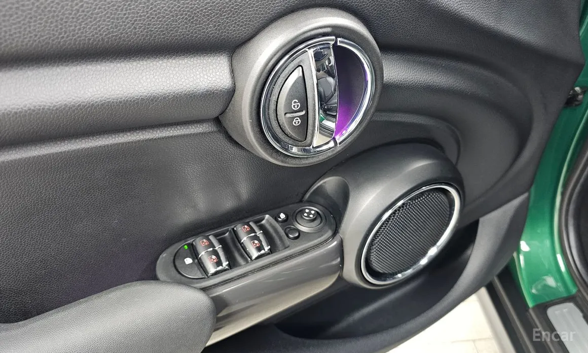 Фото 15 - Mini Cooper