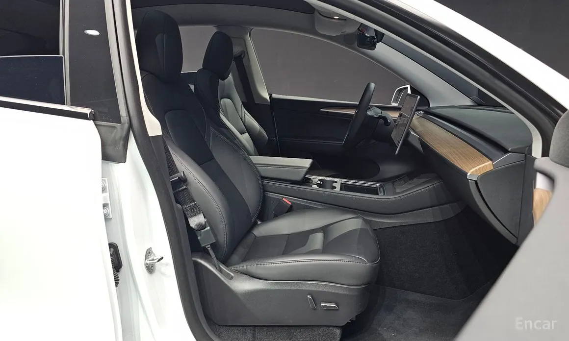 Фото 10 - Tesla Model Y