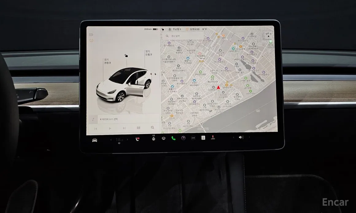 Фото 14 - Tesla Model Y