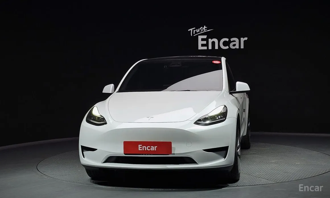 Фото 3 - Tesla Model Y