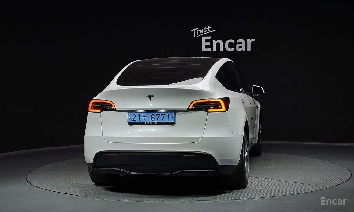 Фото 4 - Tesla Model Y