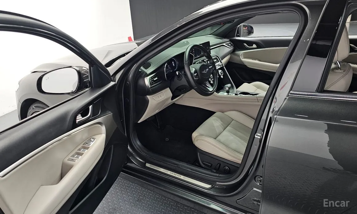 Фото 11 - Genesis G70