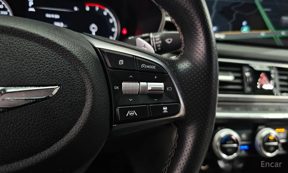 Фото 19 - Genesis G70