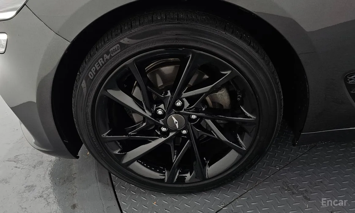 Фото 5 - Genesis G70