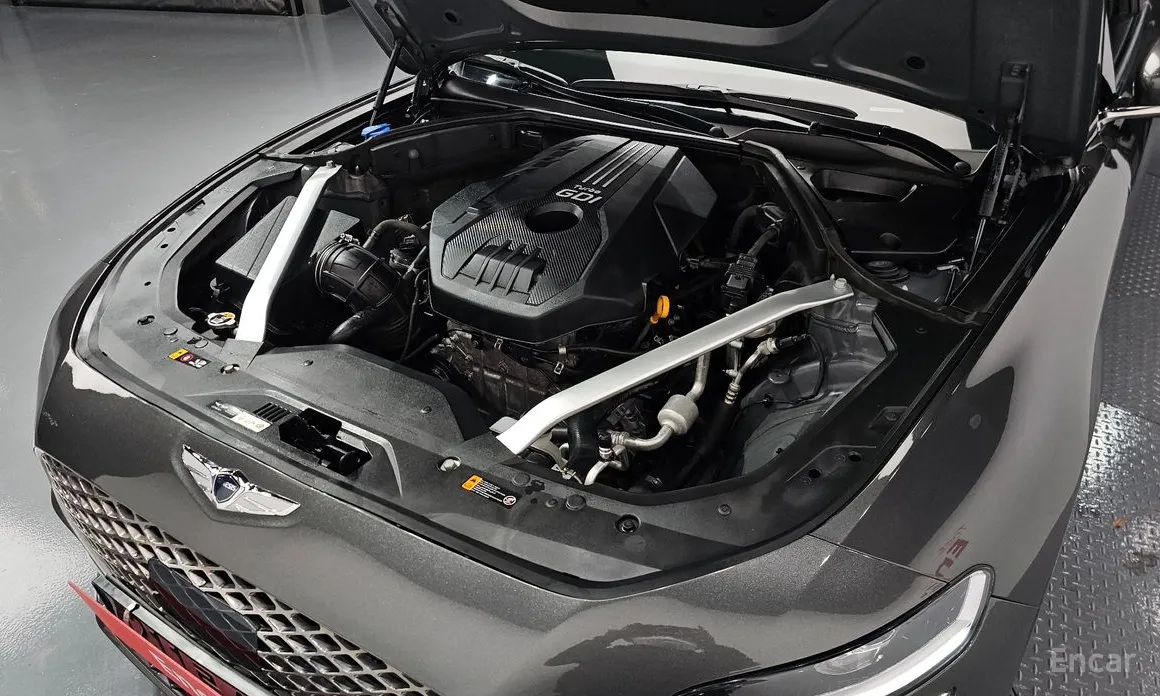 Фото 6 - Genesis G70