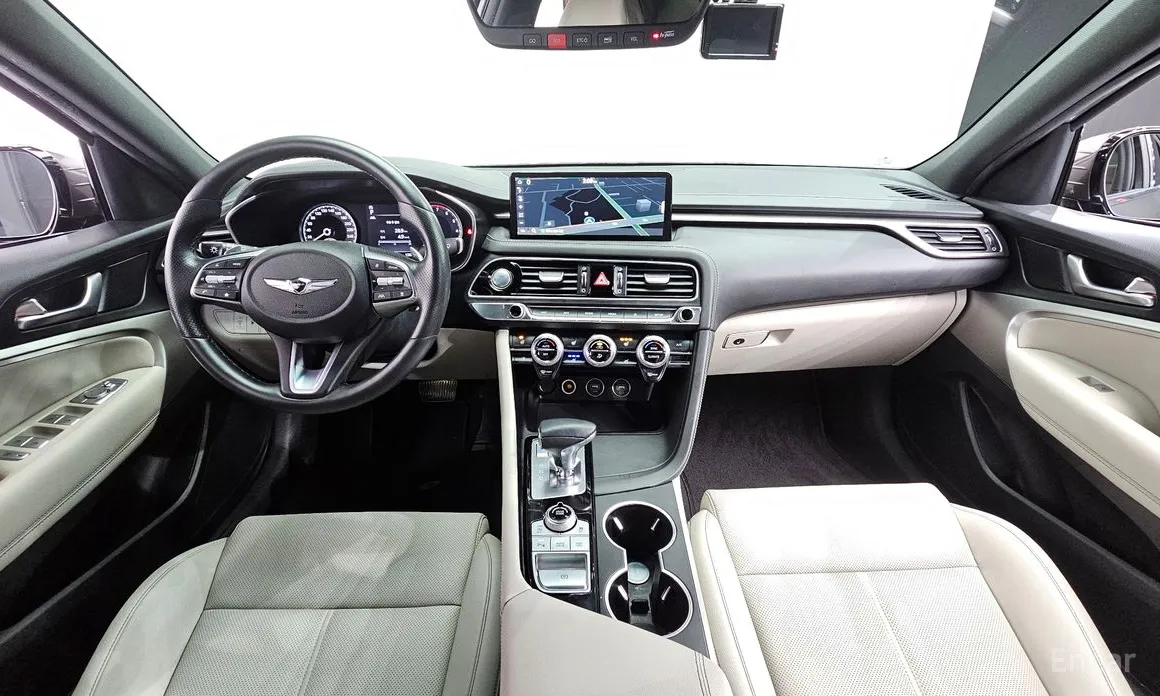 Фото 7 - Genesis G70