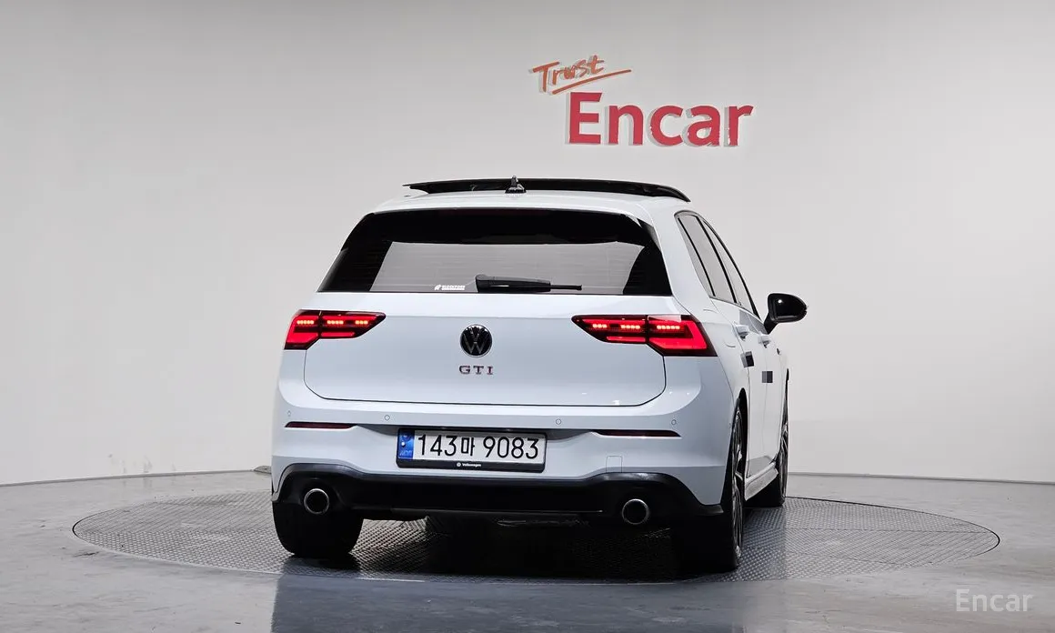 Фото 4 - Volkswagen Golf