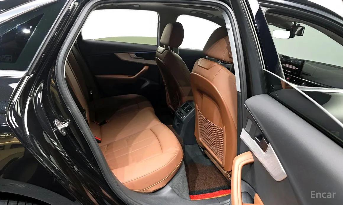 Фото 12 - Audi A4