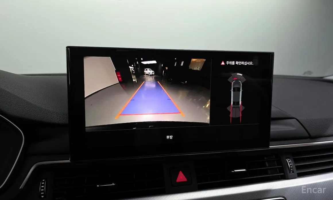 Фото 15 - Audi A4