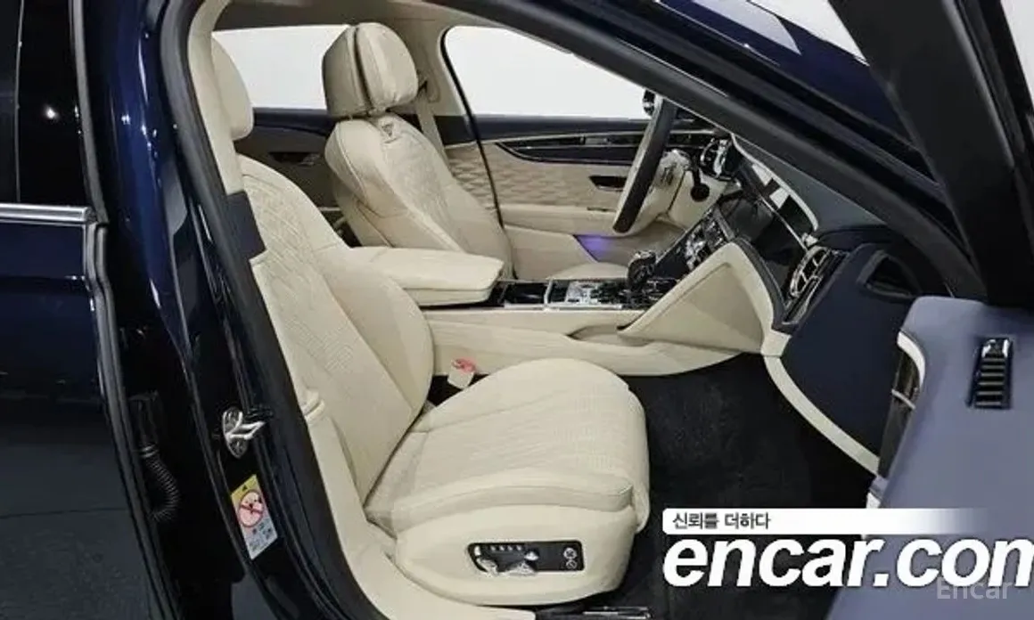 Фото 12 - Bentley Flying Spur