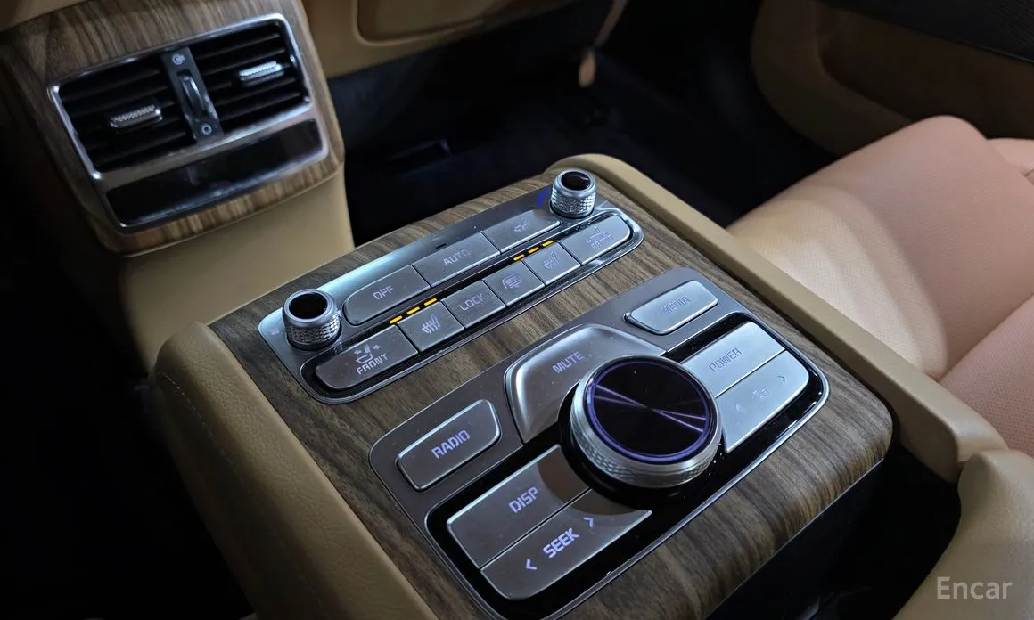 Фото 18 - Kia K9