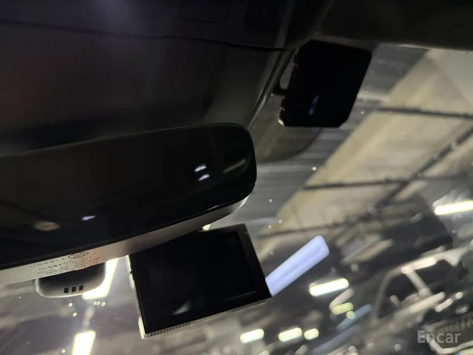 Фото 16 - Porsche Taycan