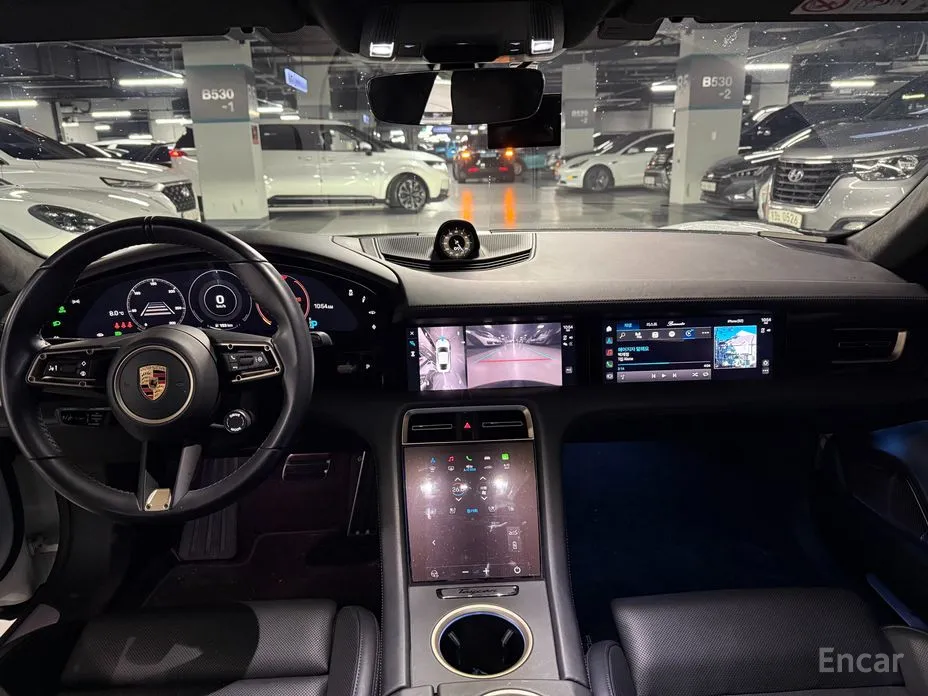 Фото 6 - Porsche Taycan