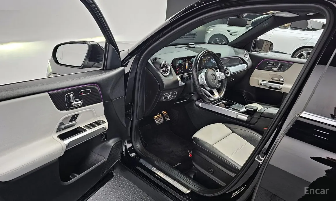 Фото 11 - Mercedes-Benz GLB-Class