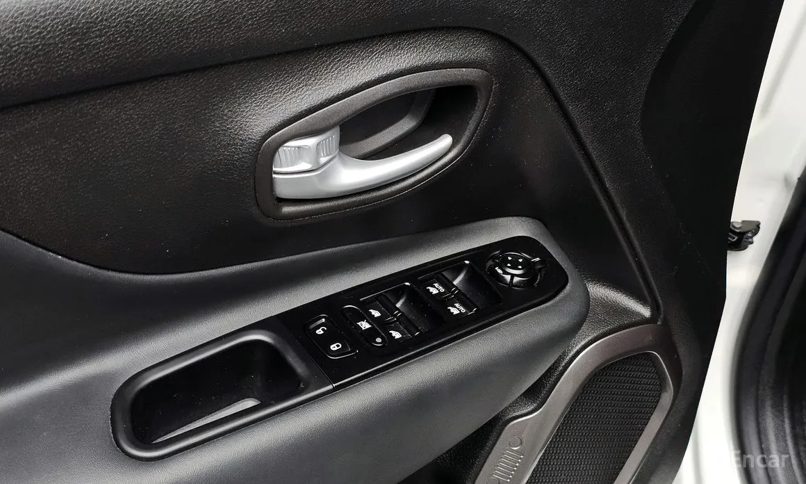 Фото 19 - Jeep Renegade