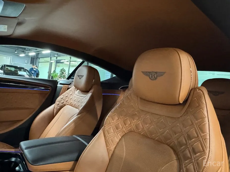 Фото 12 - Bentley Continental GT