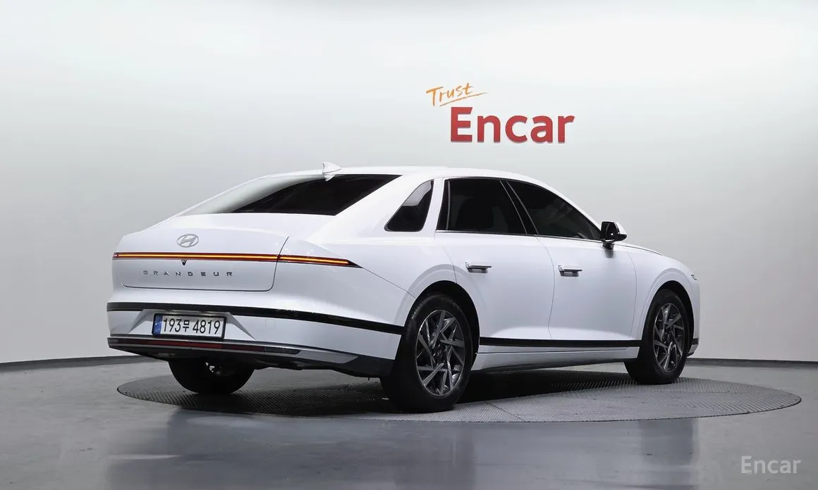 Фото 2 - Hyundai Grandeur