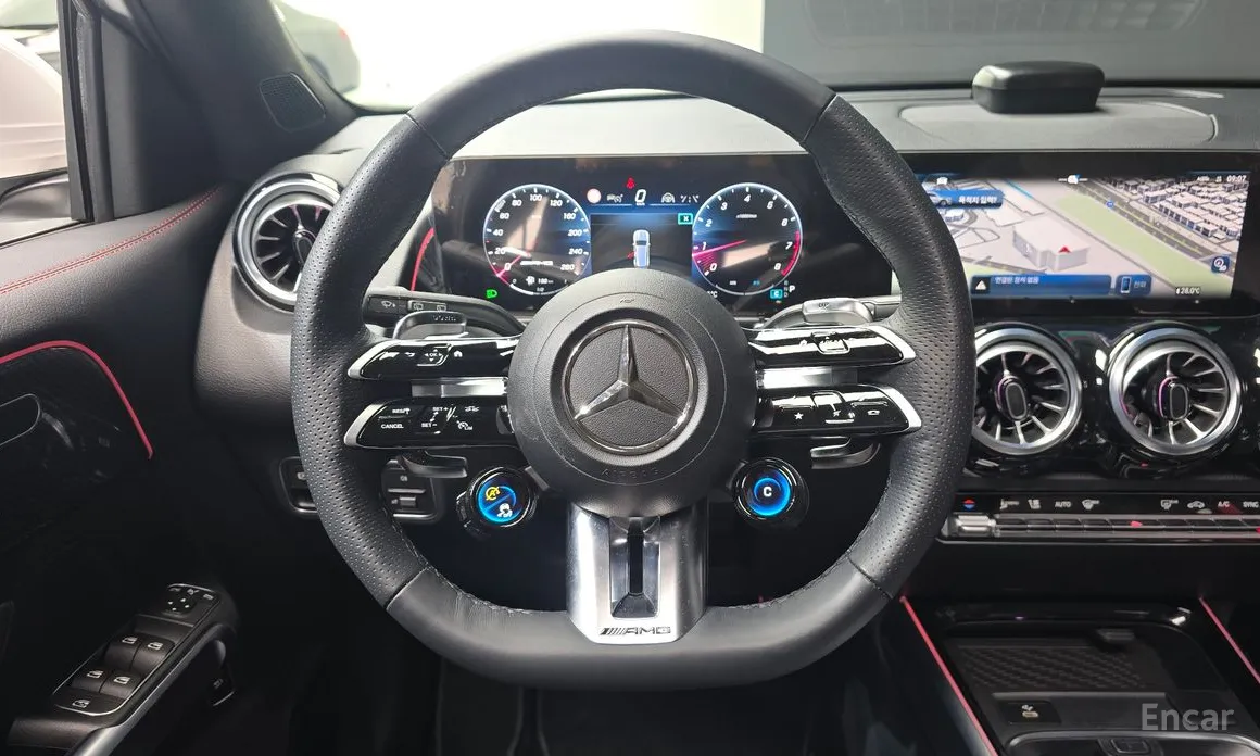 Фото 13 - Mercedes-Benz GLB-Class