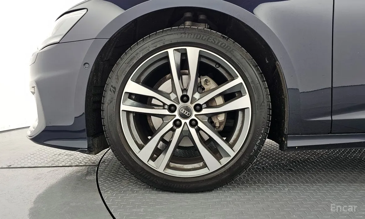 Фото 5 - Audi A6